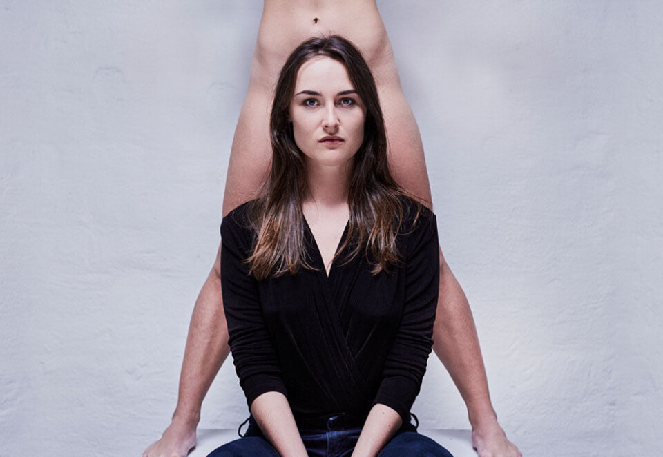 På innsiden: Emma Clare er programleder for «Innafor», som ble diskutert i Kringkastingsrådet i dag. Der ble blant annet programlederrollen kritisert. Foto: Snorre Tønset.