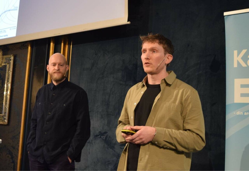 Har gått inn for landing: Max Berg (til venstre) og Andreas Ziener i Unfold har vært tett på Flyr nesten helt siden selskapet oppstod i 2020. Nå ser duoen tilbake på reisen med flyselskapet. Foto: Dag Robert Jerijervi