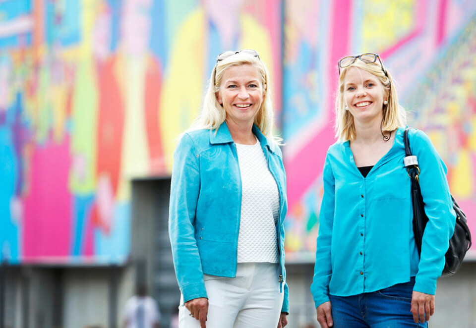 Gir den ekstra lille dytten: Solveig Kristiansen (t.v.) er mentor for Marianne Øberg, og skal hjelpe henne til å utfordre seg selv i arbeidslivet. Foto: Eivor Eriksen