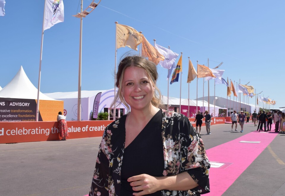 I hovedjuryen: Som den eneste norske i år fikk Try-kreatør Caroline Riis plass i hovedjuryen i Print & Publishing i Cannes. Mandag tok hun imot bronseløve sammen med makker Eirik Sørensen i samme kategori. Foto: Anette Johansen-Desjardin