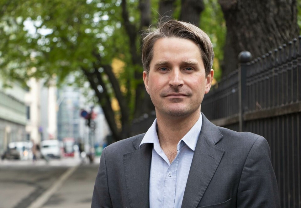 Frustrert over Meta: Fagdirektør i Forbrukerrådet, Finn Myrstad, mener Meta samler inn for mye data og at de gjennom deres nye ordning, hvor man kan betale for å ikke få annonser. - En form for utpressing, sier han. Foto: Forbrukerrådet