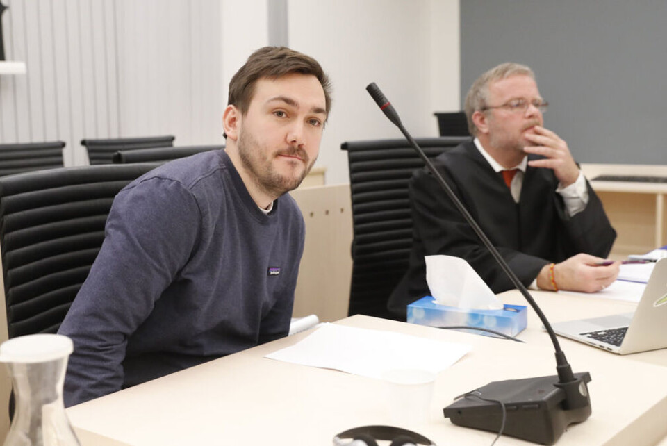 Får oppreisning: Dennis Vareide, kjent fra duoen Prebz & Dennis, krevde oppreisning fra en annen YouTube-profil for ærekrenkelser. Her er han fotografert sammen med advokat Jon Wessel-Aas i Oslo tingrett 5. januar. Foto: Cornelius Poppe/NTB Scanpix.