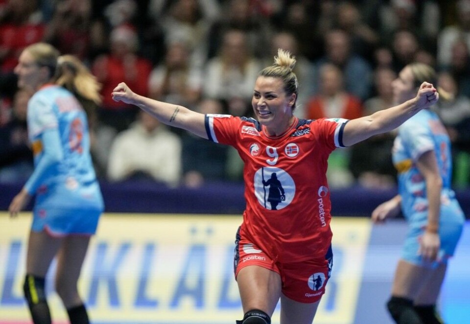 Norsk jubel: Nora Mørk og de andre på det norske landslaget kunne juble for semifinaleplass etter å ha slått Nederland i kvartfinalen. Foto: NTB