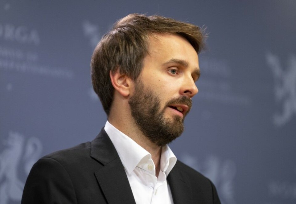 Næringsminister: Designtopp Niklas Mortensen mener næringsminister Jan Christian Vestre kommer med tomme løfter. Foto: NTB.