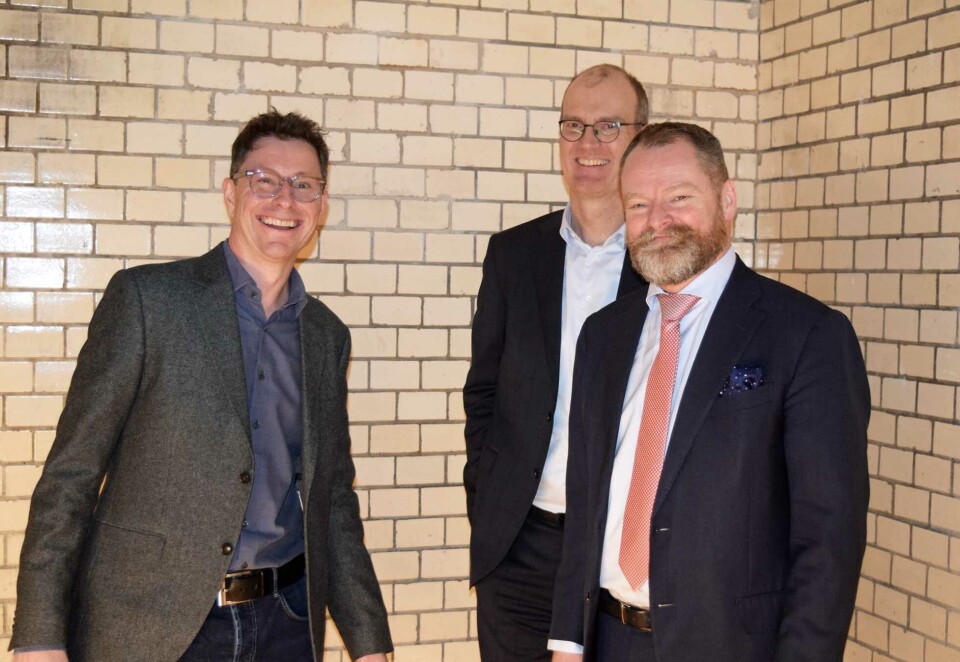 Bladde opp: Martin Apenes og Rune Mørck Wergeland solgte PR-byrået til Ahead i 2022 til Kjetil Botten Skogly og Ahead. Duoen sier de trives svært godt hos sin nye eier uten å gå i detaljer på om det har sammeheng med kjøpesummen de fikk. Foto: Knut Kristian Hauger.