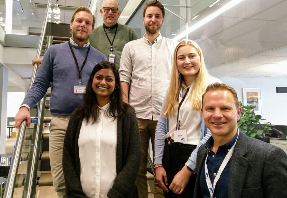 Klare for årets valgkamp: Fra høyre side bak: Henrik C. Hernes, teknologirådgiver i Amidays, Thoralf Granerød, markeds- og kampanjesjef i Høyre og Christian Laland, sjef for digitale medier i Høyre. Fra høyre side foran: Jakob Skåltveit, daglig leder i Amidays, Ragnhild Skreden, rådgiver i Amidays og Aparna Meghare, kampanjerådgiver i Høyre.