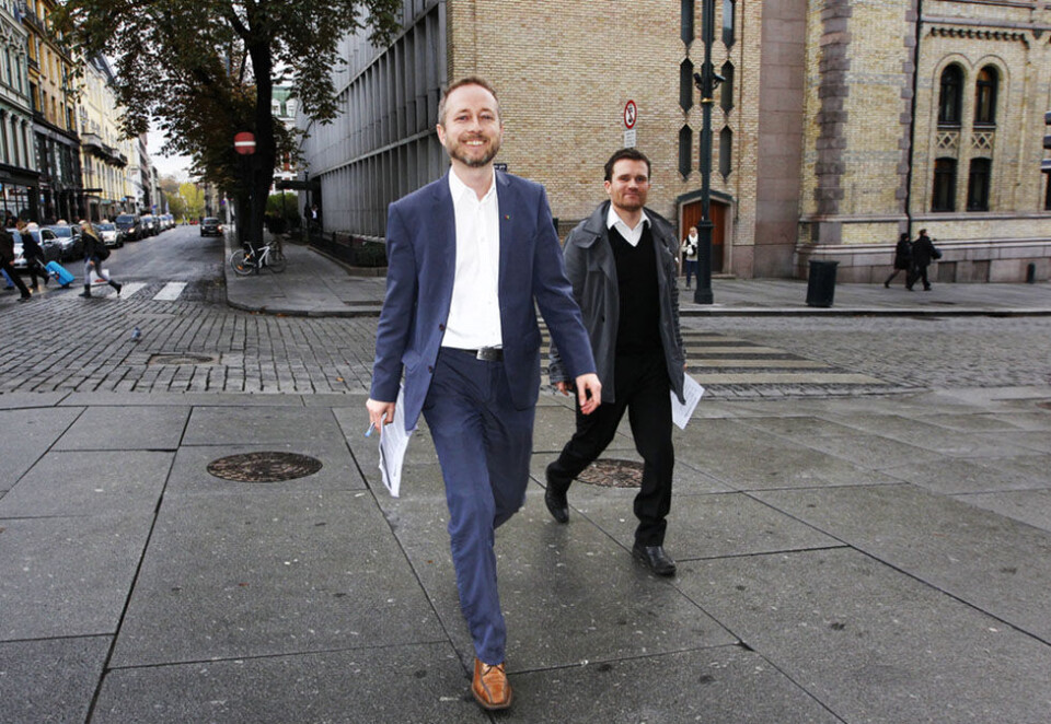 Bokaktuelle eks-politikere: Tidligere stortingspolitikere og kollegaer Bård Vegar Solhjell og Ketil Raknes er aktuelle som forfattere av boken «Jakta på makta». Foto: NTB Scanpix.