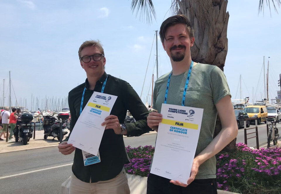 Stolte: Martin Ruud Andersen (til venstre) og Andreas Servan kan stolt proklamere å ha reddet den norske æren under Cannes Lions 2018. Foto: Hilde Nyman.