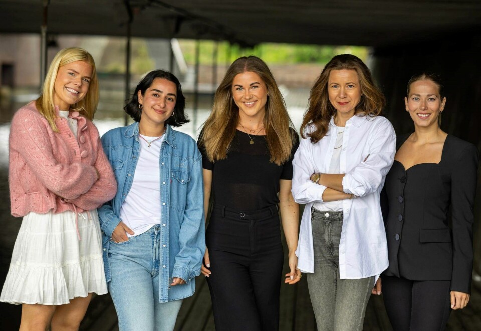 Går til TV 2: Karoline Felix, Bahar Schie Darabi, Ulrikke Louise Wiik, Tonje Øvervoll og Marie Evje skal løfte TV 2s identitet og merkevare. Foto: Jan-Petter Dahl/TV 2.