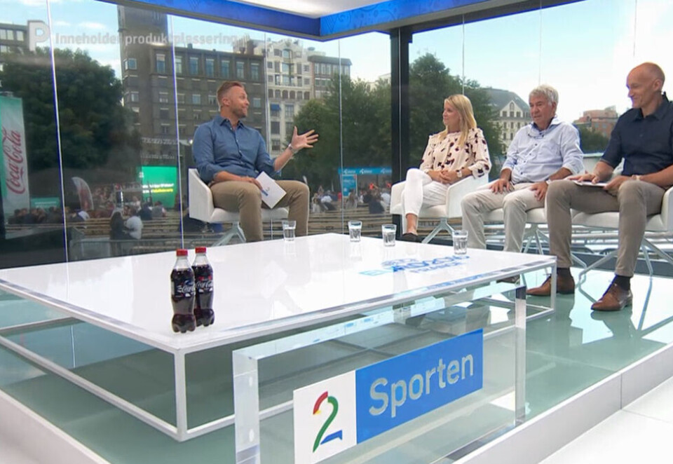 Ser ikke merkingen: Bare 44 prosent har fått med seg merkingen av produktplassering på norske tv-kanaler. Medietilsynet har mottatt klager fra seerne på TV 2s merking under fotball-EM, og vurderer nå merkingen.