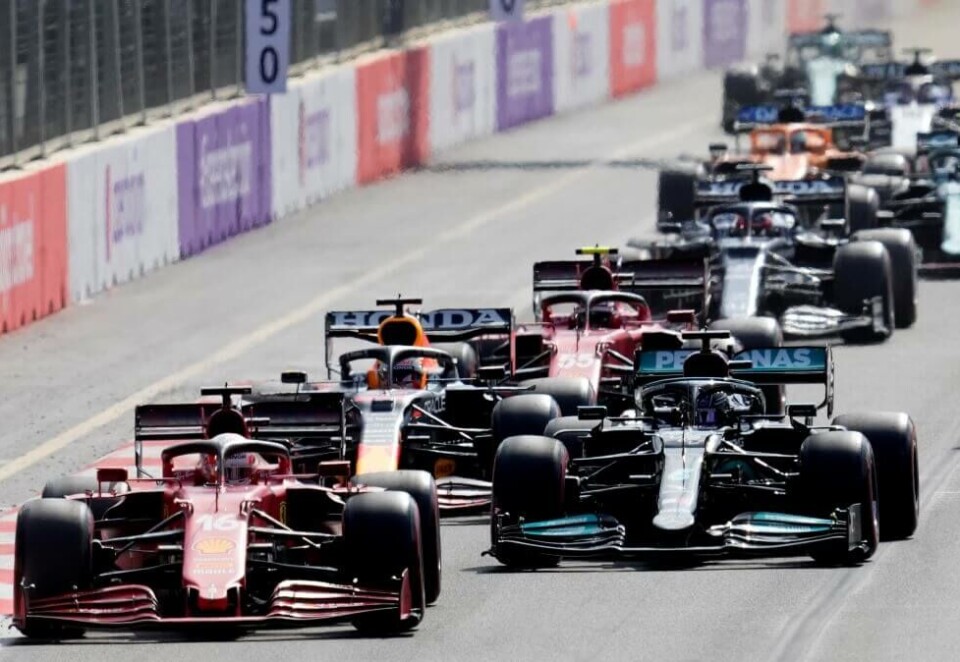 Følges tett: Formel 1-førerne følges tett for tiden. Både av Netflix, men også av publikum som strømmer til TV for å få med seg løpene. Under Azerbaijan Grand Prix, hvor dette bildet er tatt, hadde V Sport 1 26 % av seerne.
