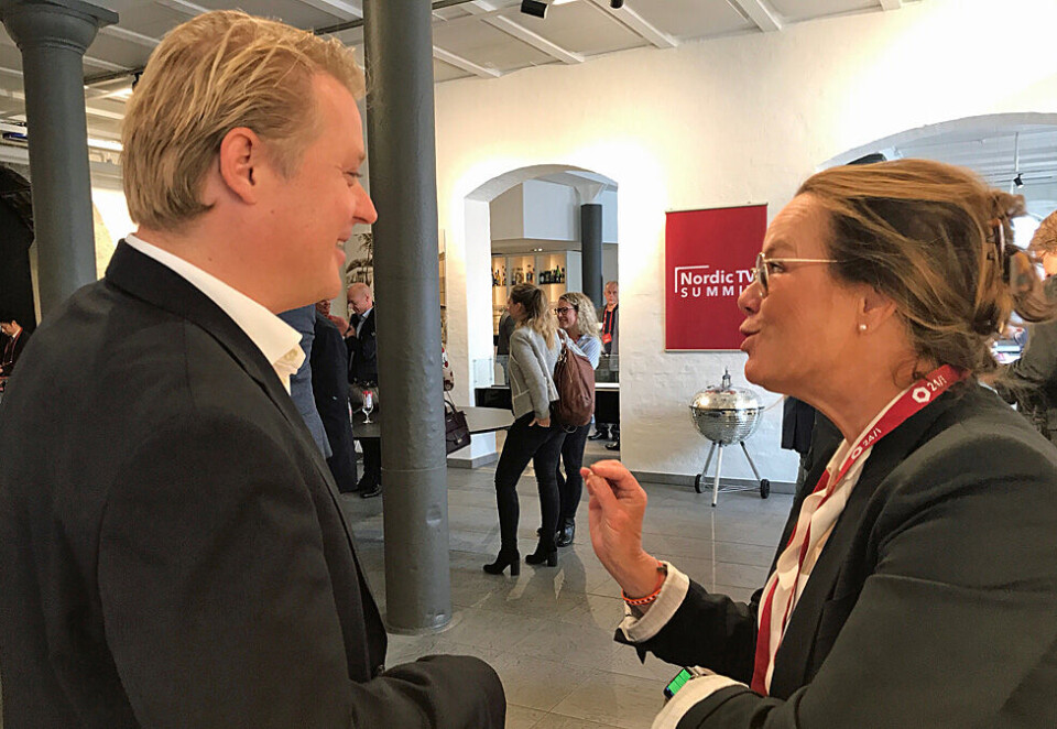 Skru på strømmen: Netflix har allerede bikket én milliard i omsetning i Norge og nå kommer en ny bølge av strømmeselskaper på markedet. - De lokale spillerne må øke investeringene sine, sier medieanalytiker Marie Nilsson. Her sammen med NRKs Bjarne André Myklebust. Foto: Knut Kristian Hauger.