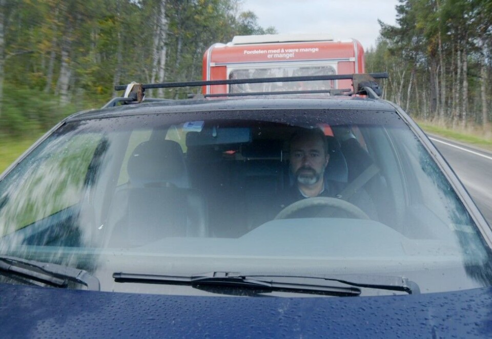Med kamera på slep: Et dokumentarteam følger Giske i dokumentaren «Trond Giske - Makta rår». Foto: Upnorth Film AS