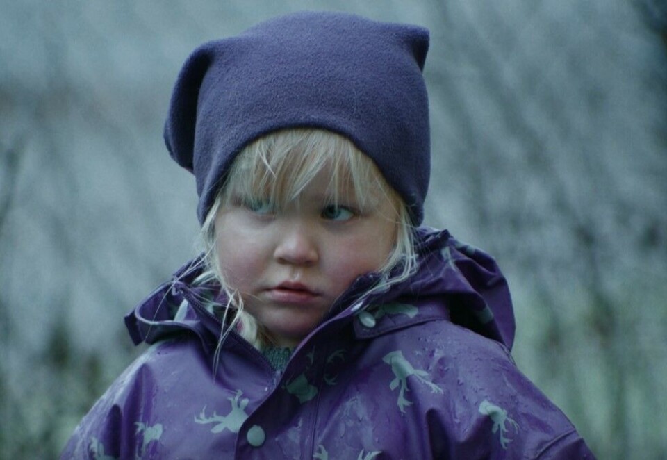 Vanskelig språk skaper problemer: I Kitchens nyeste reklamefilmer ser vi hvor galt det kan gå når folk ikke forstår offentlige brev. Foto: Skjermbilde Kitchen/Klart Språk.