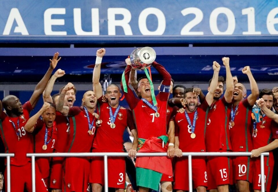 Vinnerglede: Ronaldo og Portugal vant siste EM som ble spilt i 2016. Foto: NTB Scanpix