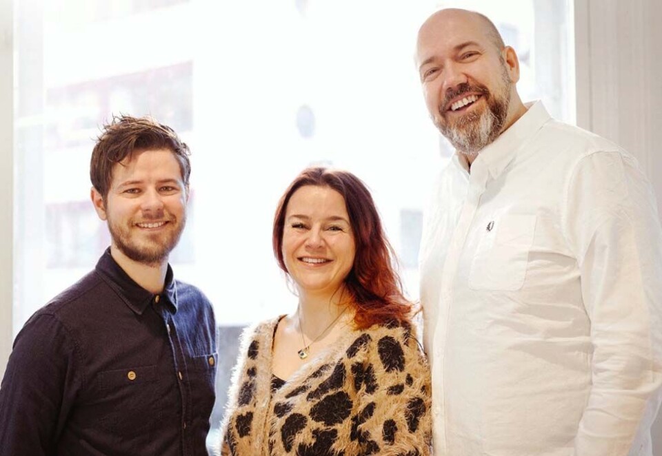 Fornøyd med fjoråret: Her er lederne i de tre SMFB-enhetene (fra v) Kim Herlung (SMFB Engine), Stine F. Langehaug (SMFB Factory) og Kristian Schøning-Kristiansen (SMFB konsern). Foto: SMFB