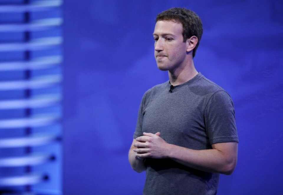 Omdiskutert: Mark Zuckerberg har donert millioner til nettstedet The 74 som stadig går til angrep på demokratenes Elisabeth Warren. Samtidig sitter Facebooks egen nyhetsansvarlig i styret til samme nettsted. Foto: NTB Scanpix.