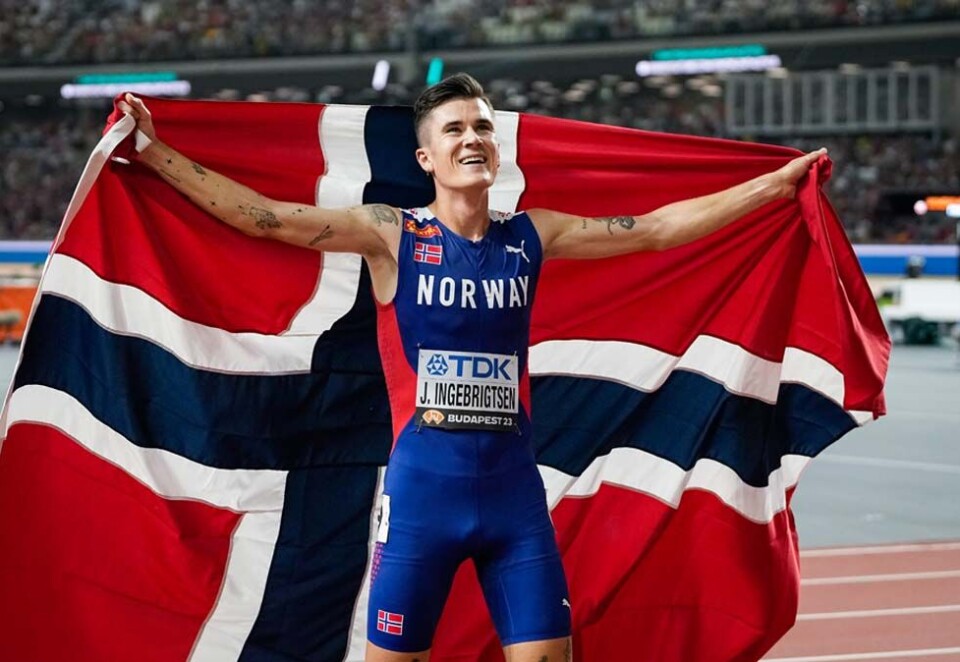 Sikret gullet_Etter sølvet på 1.500 meter tidligere i VM, kunne Jakob Ingebrigtsen slippe jubelen løs etter å ha tatt gull på 5000 meter under VM i friidrett 2023 i Budapest i Ungarn. Foto: Beate Oma Dahle / NTB