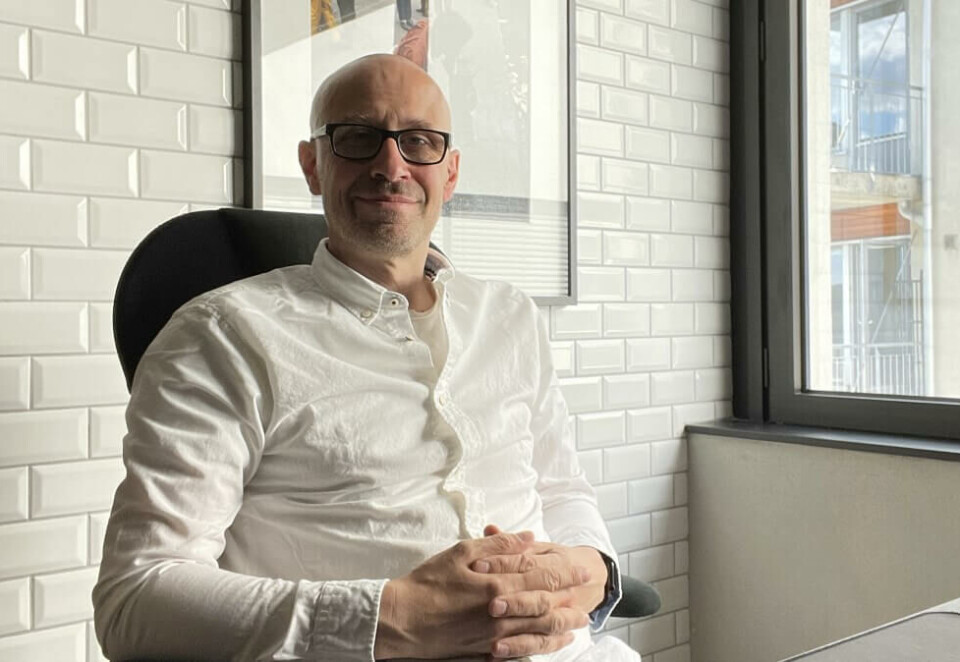 - Vinn-vinn: Daglig leder Erik Schøien i produksjonsselskapet Pravda forteller at de har hatt lærlinger vært år siden 2014. - Hvis flere hadde visst om det, er jeg helt sikker på flere ville vært interessert. Det er en vinn-vinn-situasjon, finner man en lærling som klaffer godt med bedriften så får man veldig mye tilbake, sier han.