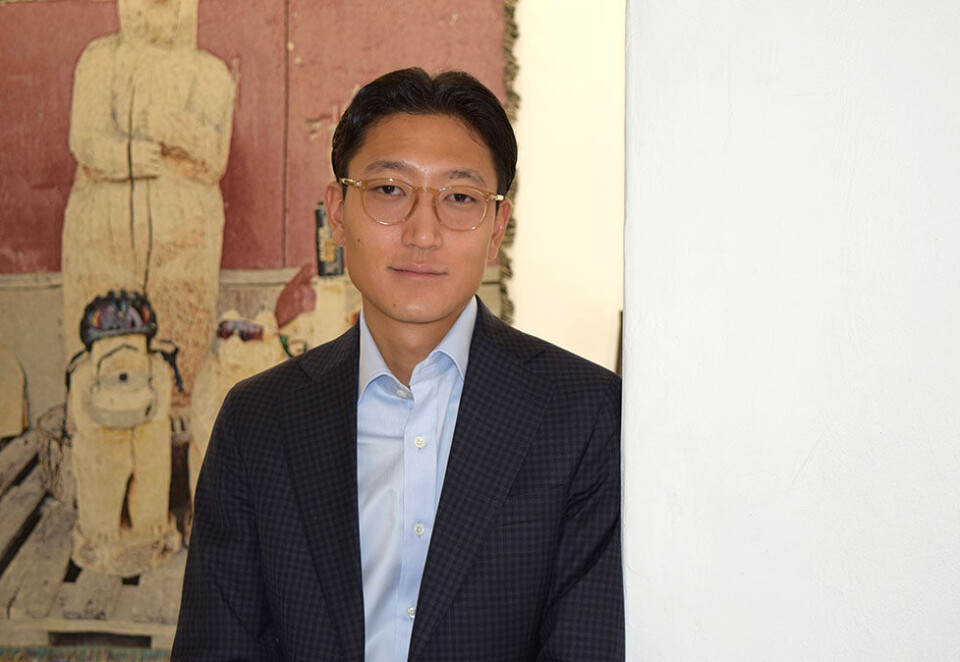 Falsk Twitter-profil: Få måneder etter at Subjekt-skiltet utenfor Subjekts kontorer på Grunerløkka ble gjenstand for hærverk, dukket det opp en falsk Twitter-profil i redaktør Danby Chois navn. Han sier også at aktivister har kontaktet annonsører i et forsøk på å få dem til å bryte samarbeidet med nettstedet. Foto: Ragnhild Aarø Njie