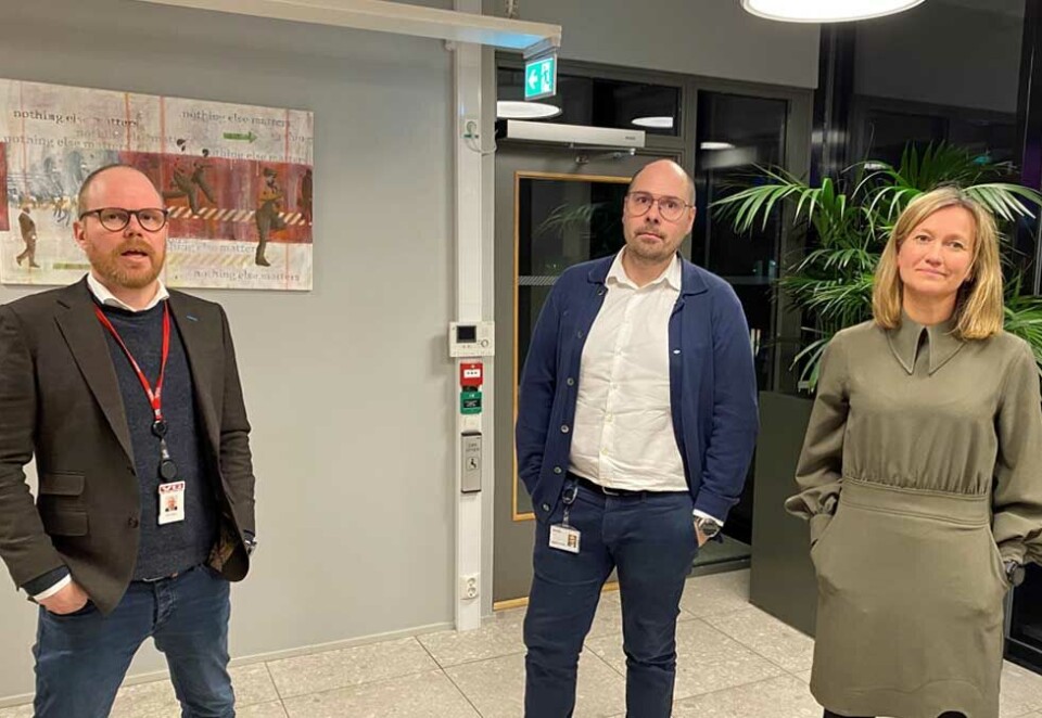 Sterkere sammen: Gard Steiro, Anders Opdahl og Siv Juvik Tveitnes mener de lanserer det beste verdiforslaget til norsk fotball. Her de tre samlet i Amedias lokaler onsdag ettermiddag. Foto: Knut Kristian Hauger.