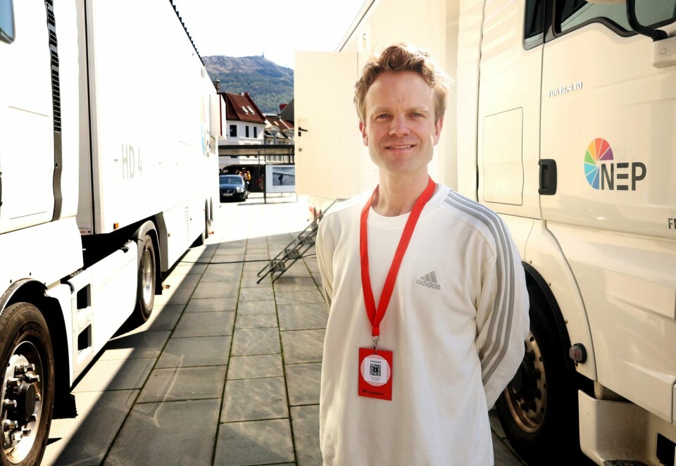 Utfordrer TV-sjefene: Erik Solbakken fikk muligheten til å stille TV-sjefene til veggs under Nordiske mediedager i Bergen. Den muligheten grep han med begge hendene. Foto: Eivor Eriksen