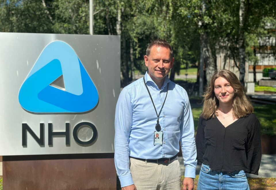 Riktig kompetanse: Maylinn Gullmark tar med seg verdifull byråerfaring når hun snart begynner som kommunikasjonsrådgiver i NHO Viken Oslo. Her Gullmark sammen med Vegard Einan fra NHO. Foto: NHO Viken Oslo