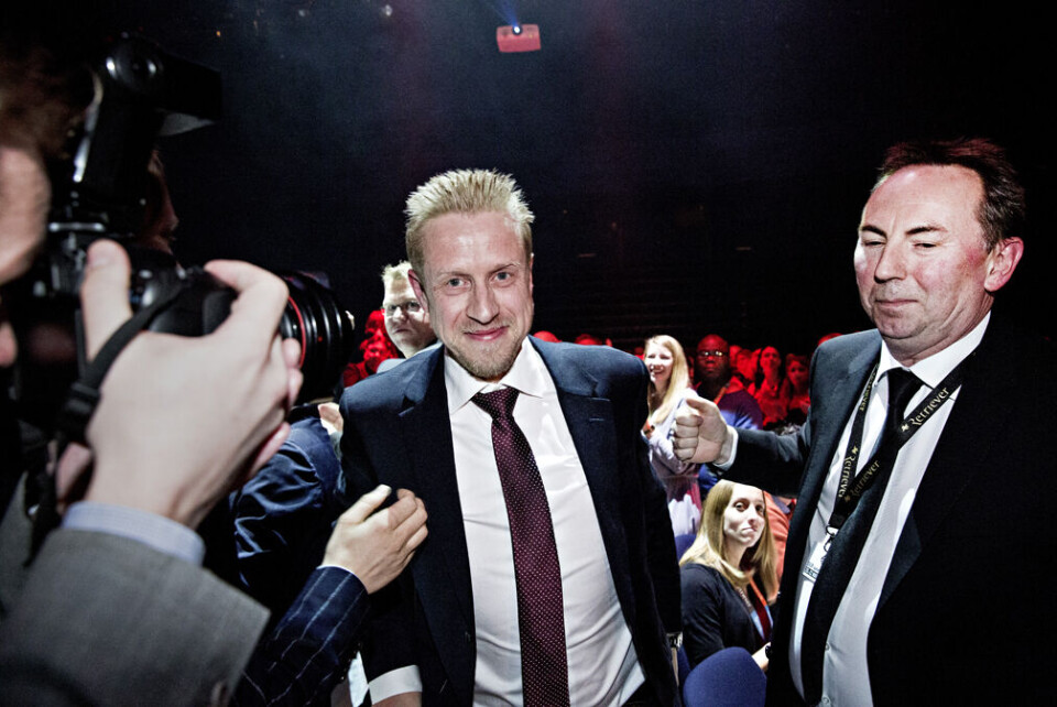 Skup-vinner: Kristoffer Egeberg i Dagbladet vant journalistenes prestisjetunge Skup-pris under Skup-konferansen i Tønsberg lørdag kveld. Foto: Marte Christensen/NTB Scanpix.