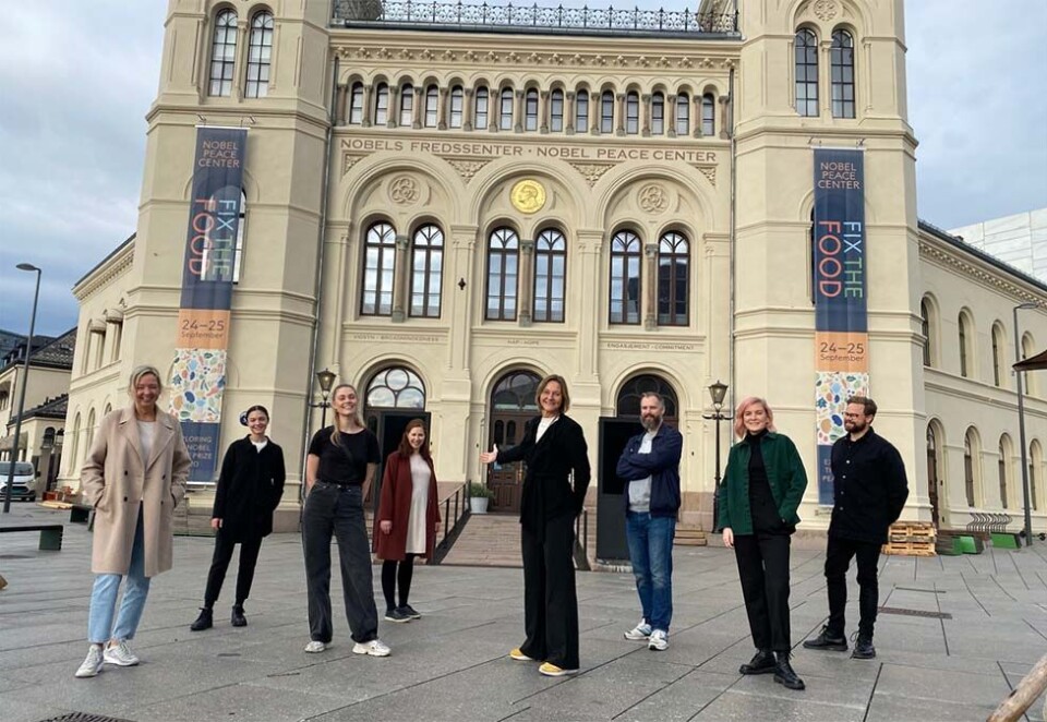 Klar for festival: Fra venstre: Hege Østmo (NFS), Madison Scheper (Designit), Mette Bruaas (NFS), Manuela Aguirre (Designit), Ingvill Bryn Rambøll (NFS), Thor-Kenneth Maarnes (NFS), Mari Eline Raste Amundsen (Designit), Kim Reksten Grønneberg (NFS).