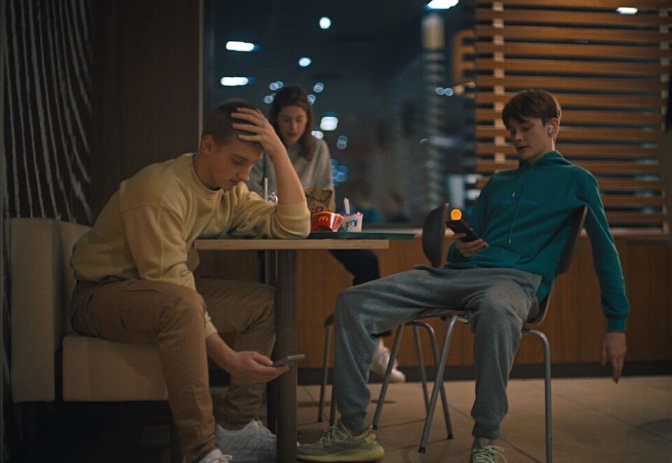 Vil ha alternativer: Kampanjen tar utgangspunkt i at McDonald's har blitt et naturlig sted for mange ungdom å være. - Vi ønsker så klart all ungdom velkommen til oss både som gjester og ansatte, men samtidig vil vi at de skal ha givende aktivitetstilbud på fritiden, sier markedssjef.