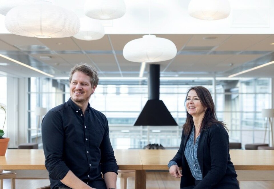 Schibsted Ecommerce & Distribution, her ved Håkon Høst Brunsell og Cathrine Laksfoss, kjøper seg nå inn i svensk tech-start up. Foto: Endre Igland.