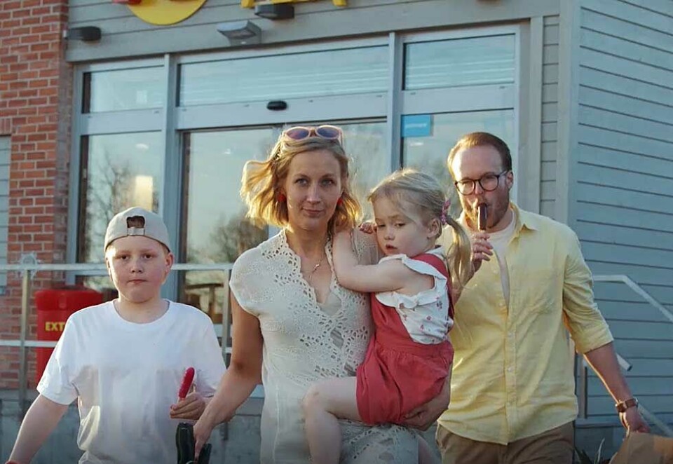 Klare for grillsesongen: Extra slipper to nye grillfilmer til uken. - I årets sommerkampanje forteller vi sommersultne nordmenn at de får ekstra mye sommer for pengene, sier markedssjef Kari Grothe Karlsen i Extra.