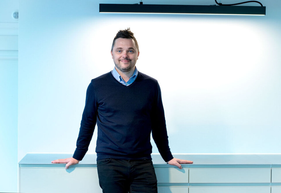 Takker for seg i DN: Andreas W. Hatlevik forteller at han har hatt fire fantastiske år i Dagens Næringsliv: Nå skal han skape vekst for forlagsbransjen. Foto: DN.