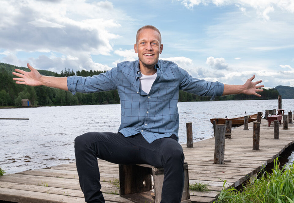 Ny Farmen-vert: Mads Hansen overtar jobben som programleder i «Farmen» etter Gaute Grøtta Grav som ledet 16 sesonger av programmet, både med og uten kjendiser. Espen Solli/TV 2