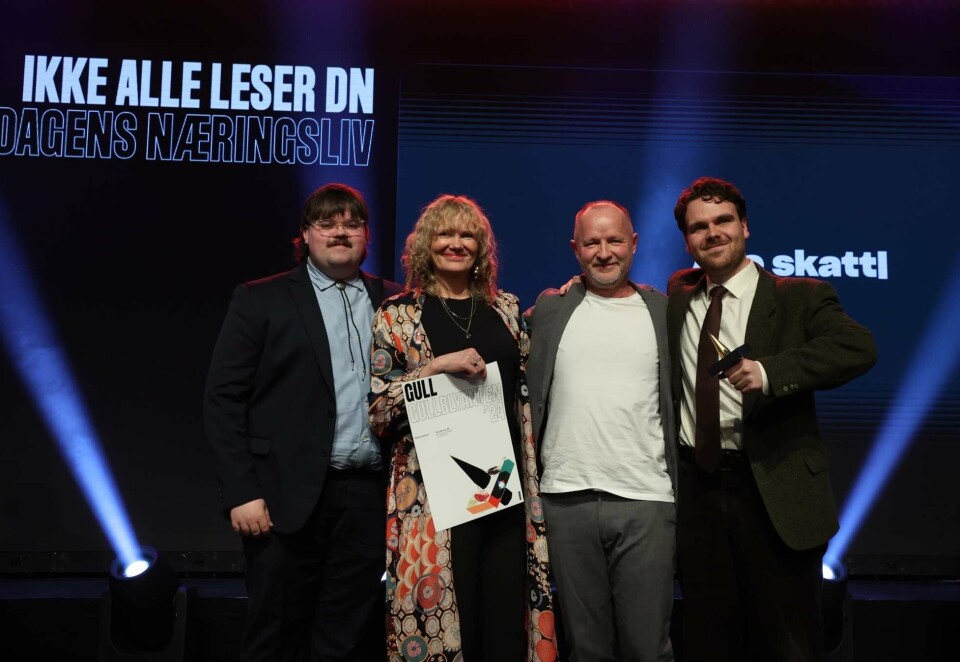 Gullgrossister: Svein Werner Lyngmyr, Kine Werenskiold, Stein Simonsen og Sebastian Pandonis fra Anorak NoA måtte flere ganger opp på scenen for å ta imot gull. Foto: Eivor Eriksen