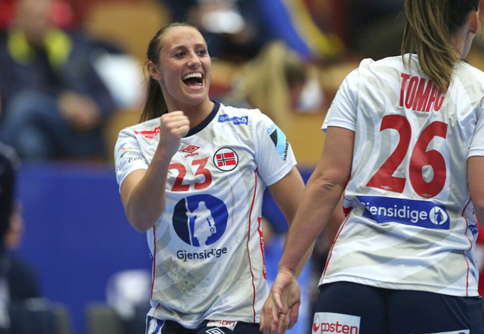 Vant 23 - 21: Camilla Herrem jubler etter scoring mot Romania. Foto: Vidar Ruud/NTB Scanpix.