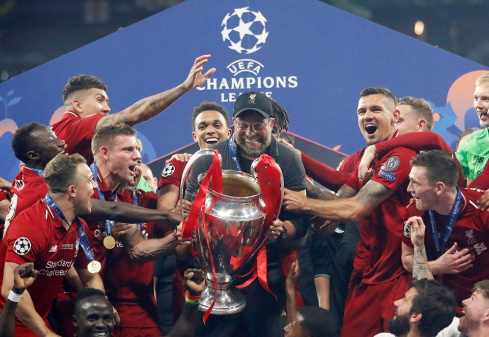 På TV 2: Fra og med høsten neste år vil den gjeve Champions League-turneringen vises ekslusivt på TV 2 og TV 2 Sumo. – Vi er selvfølgelig glade for å sikre UEFA Champions League på TV 2, selv om fokus i disse dager er på den krisen vi som samfunn står i, sier TV 2-sjef Olav T. Sandnes. Foto: NTB Scanpix.