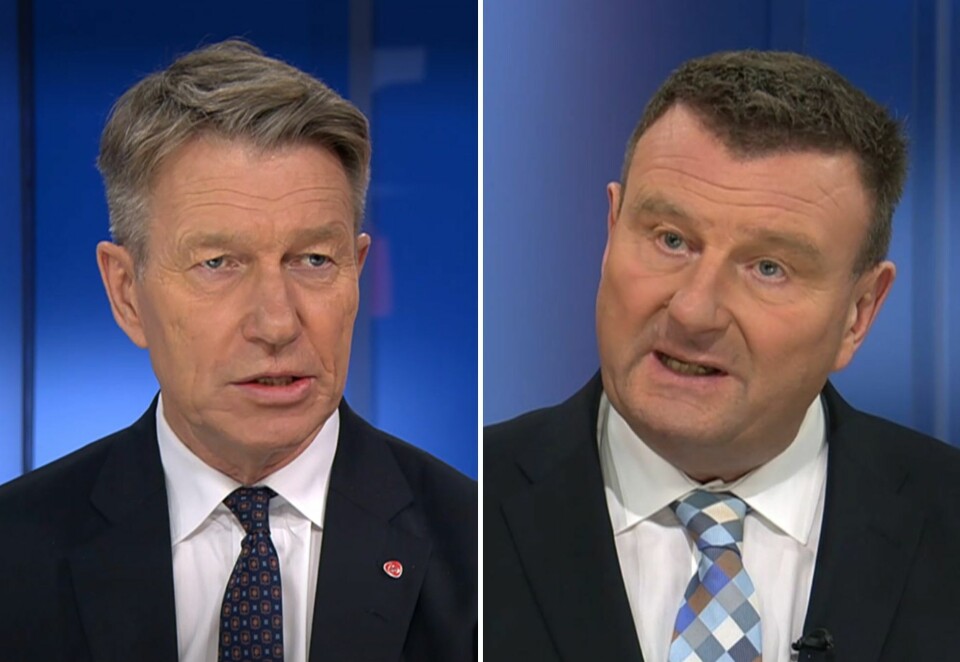 Har fått klager: Det ble til dels opphetet stemning da energiminister Terje Aasland ble intervjuet av Jon Gelius i Dagsrevyen 11. desember. Det har kommet flere klager på sendingen til Kringkastingsrådet. Skjermbilde: NRK