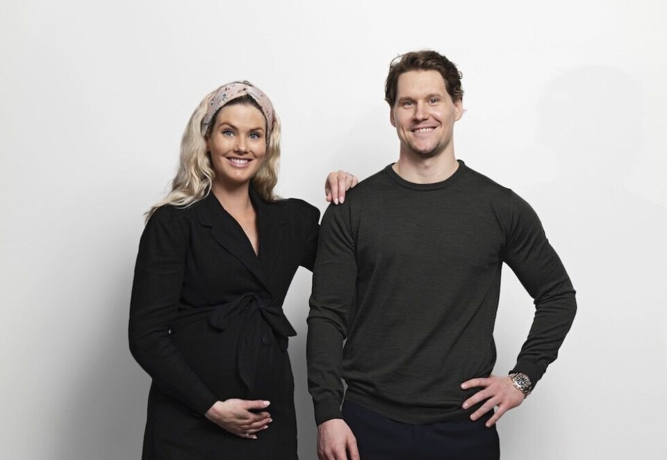 Samboere og kollegaer: Nent Group har gått for «familiepakken» når de henter både Silje Norendal og Alexander Bonsaksen som nye eksperter. Foto: Rune Bendiksen/Nent Group