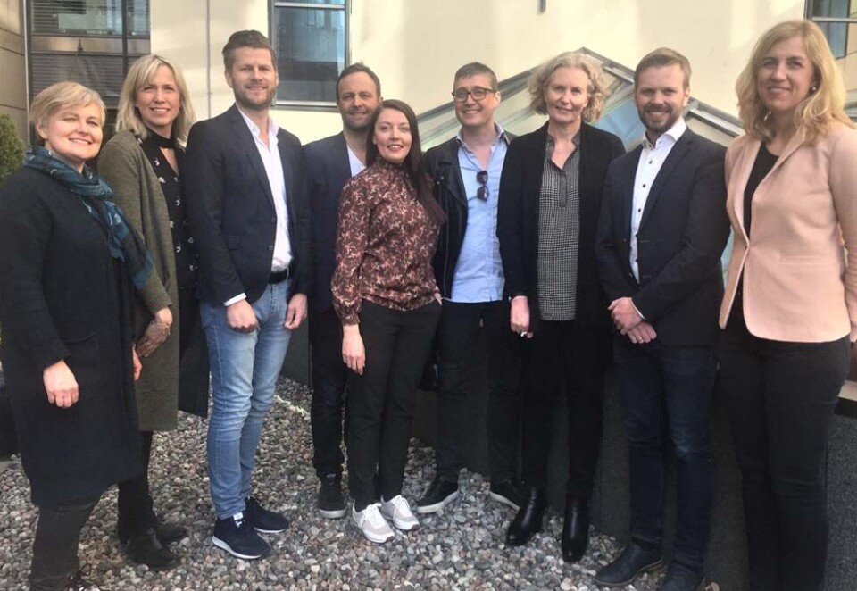 Nye koster: Her er det nye sentralstyret i Kommunikasjonsforeningen, f.v.: Torgunn Wærås, Anne-Berit Herstad, Svein Inge Leirgulen, Sindre Beyer, Katarina Belsom, Ståle Tvete Vollan, Hege Turnes, Olav Sindre Kriken og Gro Bogen Nilsen. (Foto: Mari Mellum)