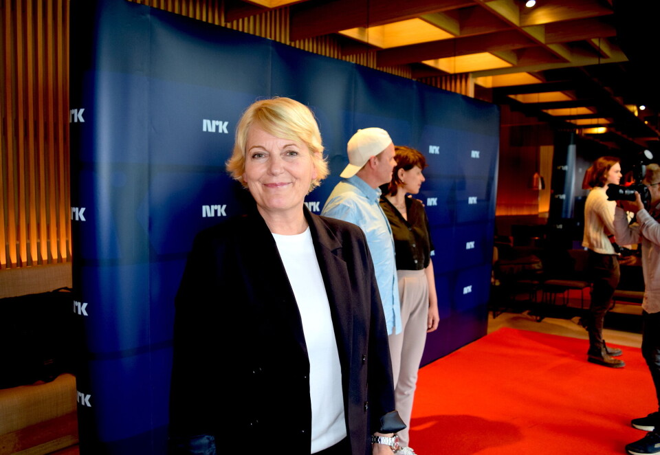 Ny dramaserie til høsten: Noe av det kringkastingssjefen har størst forventninger til denne høsten, er den nye dramaserien «Makta». Her Vibeke Fürst Haugen foran skuespillerne Kathrine Thorborg Johansen og Anders Basmo som spiller henholdsvis Gro Harlem Brundtland og Oddvar Nordli. Foto: Øyvind Hofsrud.