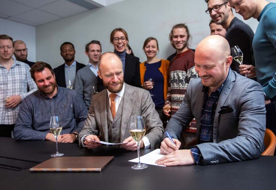 Skålte i champagne: De tre tidligere Red-kollegaene Magnus Nilsson, Sigurd Vik og Sigurd Gran overtegnet emisjonen med tre millioner kroner og kunne rett før jul skåle i champagne. Nå gjør markedsføringsselskapet seg klar for lansering i Sverige.