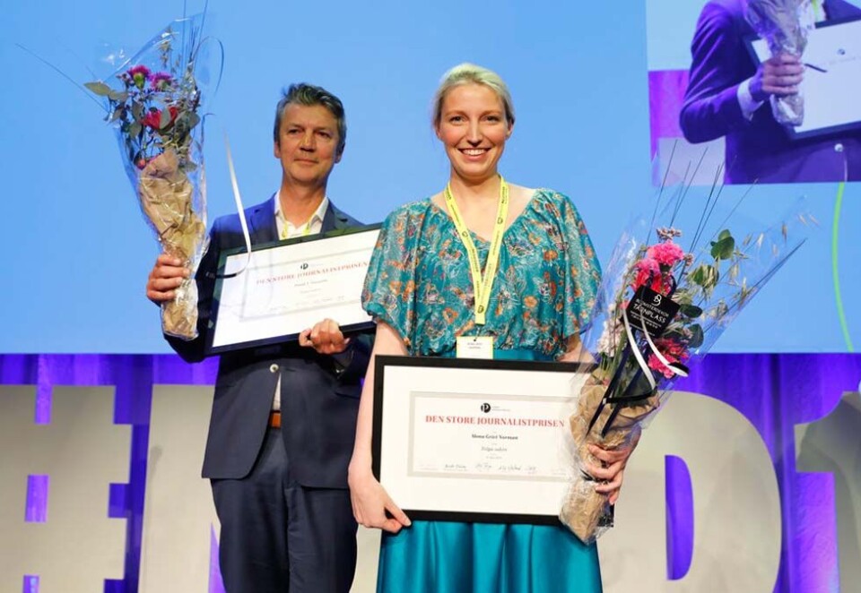 Vinner av journalistpris: Den store journalistprisen 2019 går til Frank V. Haugsbø (t.v.), Mona Grivi Norman og Maria Mikkelsen (er ikke på bildet) i VG for Tolga-saken, onsdag under Nordiske Mediedager i Grieghallen i Bergen. Foto: Gorm Kallestad / NTB scanpix