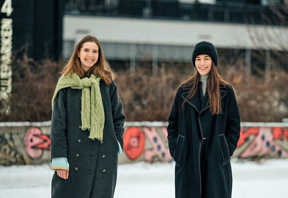 Starter i Schjærven: Det unge kreative teamet Hanne Ringheim og Caroline Macri. Starter opp i Schjærven Reklamebyrå. - Schjærven-huset er fullt av bra folk og har en inspirerende kundeliste, sier de to.