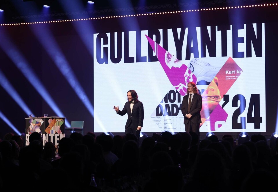 På scenen: Øyvind Waage og Mads Rønold sparker i gang kveldens prisutdeling på The Hub i Oslo. Foto: Eivor Eriksen