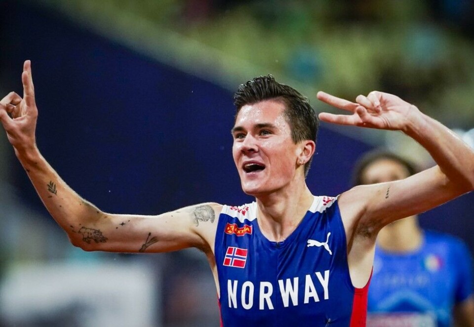 To gull: Tidligere denne uka vant Jakob Ingebrigtsen gull på 5000 meter. I går kunne han juble for nok et gull, denne gangen på 1500 meter. Foto: Lise Åserud / NTB.