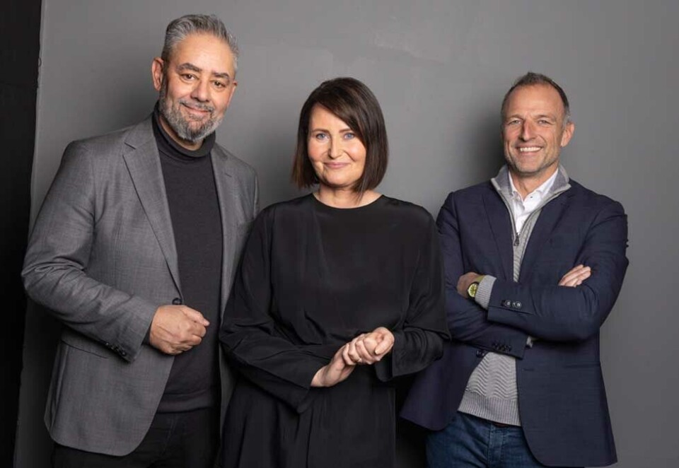 I alpinbakken: Line Andersen skal lede nattsendingene fra OL i Beijing. Sammen med Kenneth Fredheim og Tom Stiansen skal Andersen også dekke de norske alpinistene under OL. Foto: Morten Bendiksen.