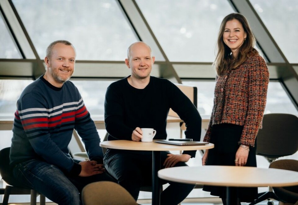 Mye som skjer: Espen Grimsgaard, Thomas Flogstad og Yvonne Aasbø kan melde om mye aktivitet i byrået som nå bytter navn til Edge Branding. Foto: Morten Bjerk.