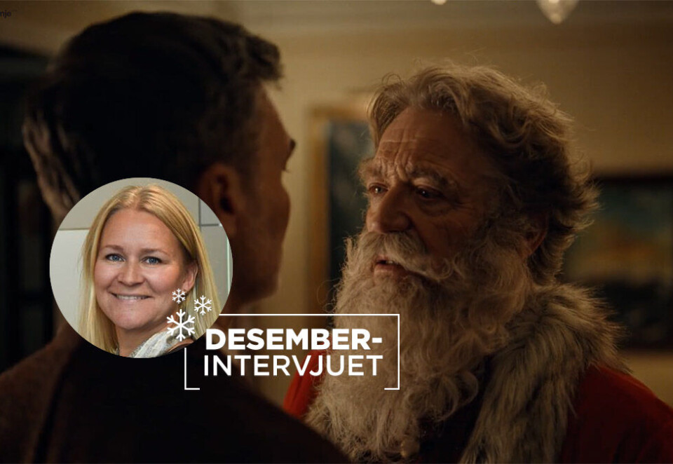 Overrasker med homofil nisse: Markedsdirektør Monica Solberg (innfelt) er ikke redd for å sette til live nye og overraskende tolkninger av julenissen. Millioner av mennesker over hele verden har sett kjærlighetshistorien mellom Harry og julenissen som utgjør årets kampanje.