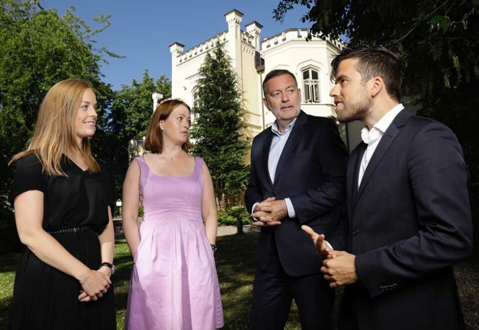 Upåvirket av korona: PR-byrået Kruse Larsen virker å være upåvirket av koronakrisen. Her daglig leder og partner Jan-Erik Larsen sammen med Celine Gran, Karen Skjånes og Christopher Wand.